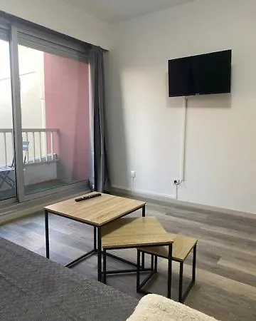 דירה Nimes : Agreable Studio + Parking נים